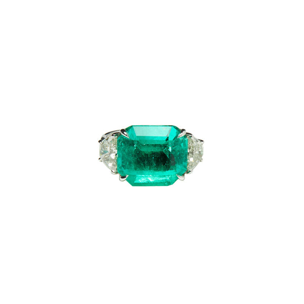 Maria Jose Jewelry 8.29 Carat Colombian Emerald Ring Front View